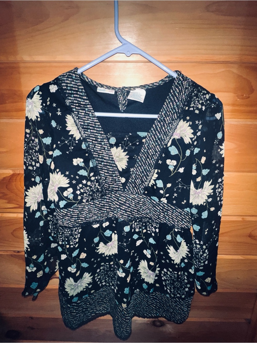 Girls' Black Floral V-Neck Blouse